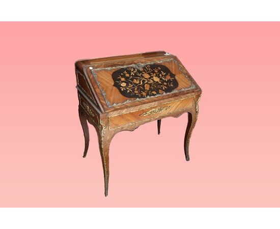Ricca ribaltina Luigi XV intarsiata del 1800