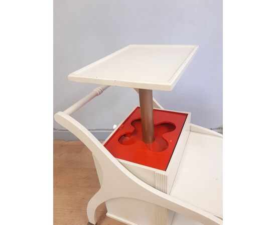 CARRELLO BAR IN LEGNO LACCATO BIANCO CON APERTURA AUTOMATICA ANNI 70