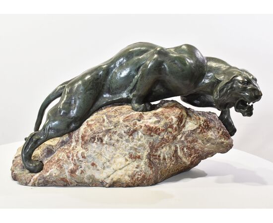 ANTICHE SCULTURE IN BRONZO, GRANDE LEONESSA, GIACOMO MERCULIANO, ART DECO, XX SECOLO. (STB103)