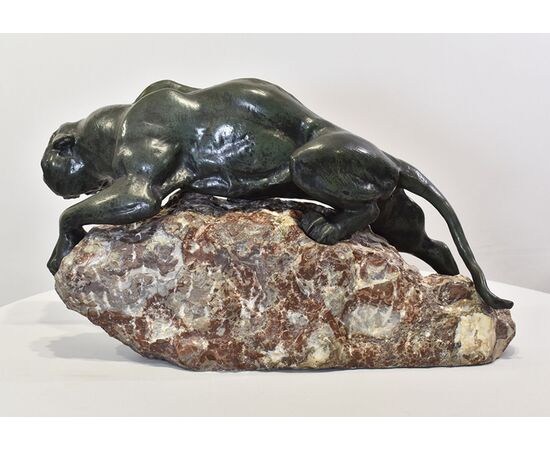 ANTICHE SCULTURE IN BRONZO, GRANDE LEONESSA, GIACOMO MERCULIANO, ART DECO, XX SECOLO. (STB103)