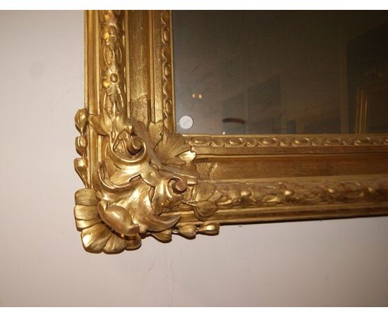Stupenda specchiera francese dorata con putto di inizio 1800 foglia oro