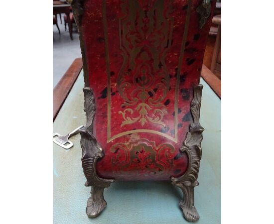 Orologio da tavolo Boulle in bronzo finemente cesellato prima metà 1900 Francia