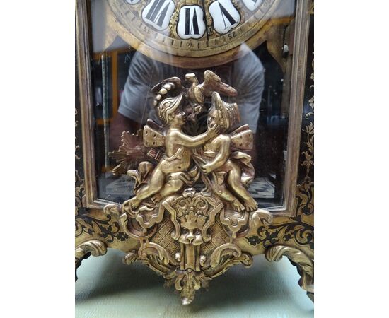 Orologio da tavolo Boulle in bronzo finemente cesellato 1874 Francia