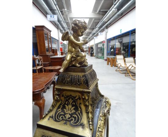 Orologio da tavolo Boulle in bronzo finemente cesellato 1874 Francia