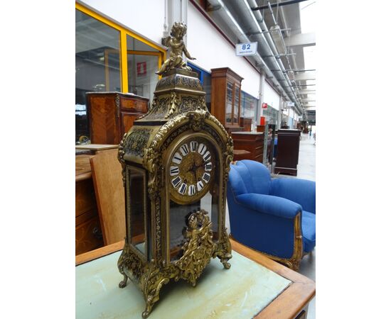 Orologio da tavolo Boulle in bronzo finemente cesellato 1874 Francia
