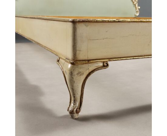 Letto Matrimoniale in Legno Laccato Italia XX Secolo