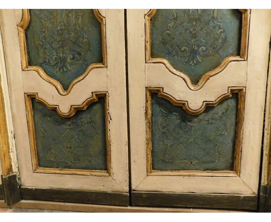 PTL469 - Porta laccata con telaio mosso, epoca primi '700, misure luce cm L 126 x H 252