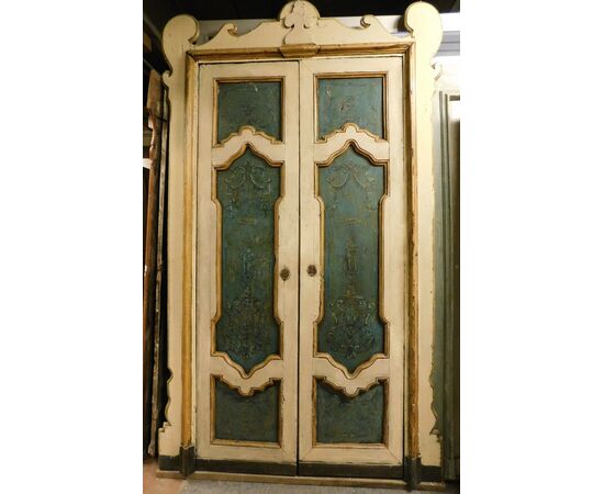 PTL469 - Porta laccata con telaio mosso, epoca primi '700, misure luce cm L 126 x H 252