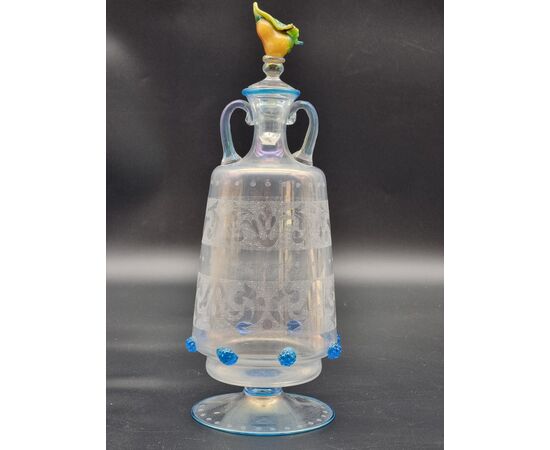 Vaso veneziano in vetro soffiato inciso e iridescente Murano, fine XIX – inizi XX sec.
