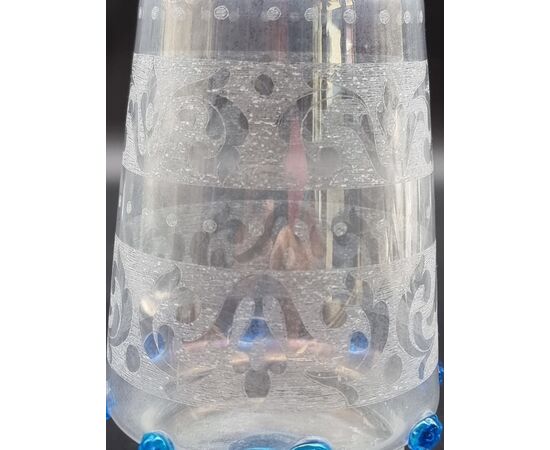 Vaso veneziano in vetro soffiato inciso e iridescente Murano, fine XIX – inizi XX sec.