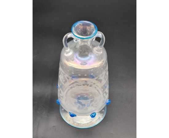 Vaso veneziano in vetro soffiato inciso e iridescente Murano, fine XIX – inizi XX sec.