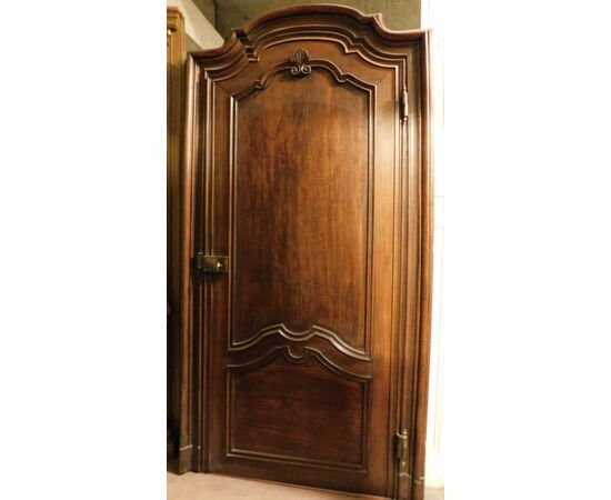PTI291 - N. 2 porte barocche in pioppo, con telaio, epoca '600, luce cm L 115 x H 268