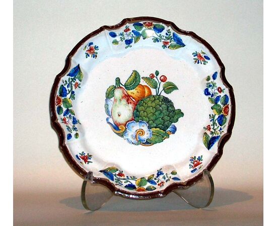 Majolica plate decorated with &quot;Baroque fruit&quot; Antonibon     