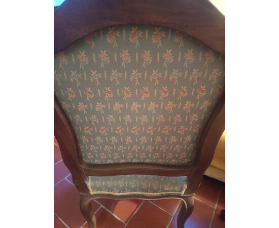 Coppia di poltrone in noce