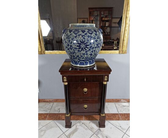 Coppia di commodini, epoca Empero