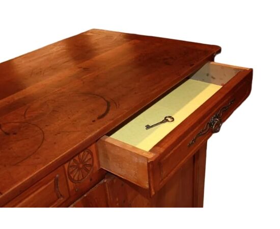 Credenza 2 porte francese in legno di noce stile Provenzale con motivo di intaglio XIX secolo