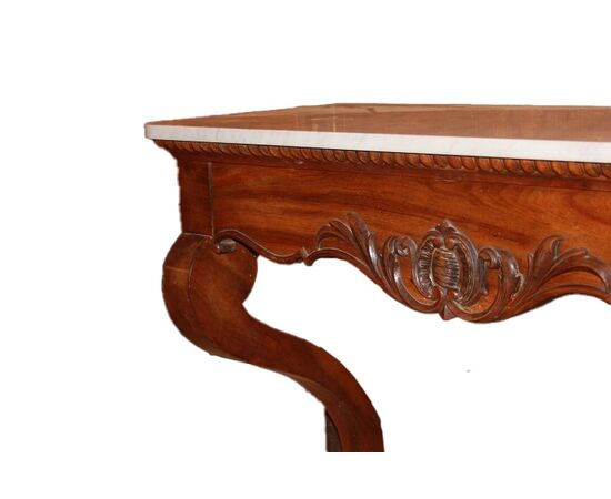 Consolle francese stile Luigi Filippo in legno di noce con piano in marmo cassetto e motivi di intaglio