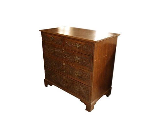 Comoncino stile Tudor scozzese del 1800 riccamente intagliato