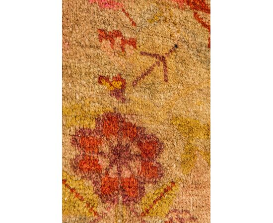 Unique Sinkiang rug with large vase - n.1229
