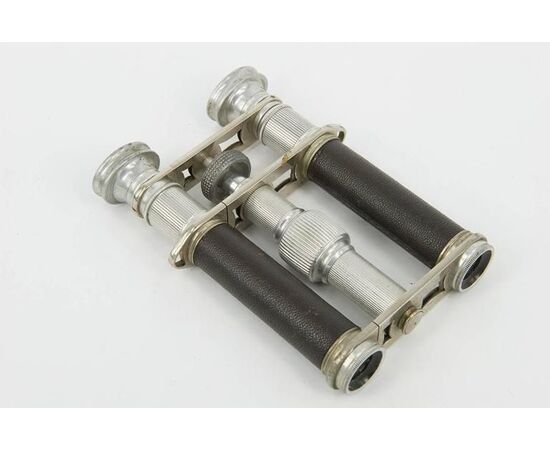Binoculars in their original case - O/740