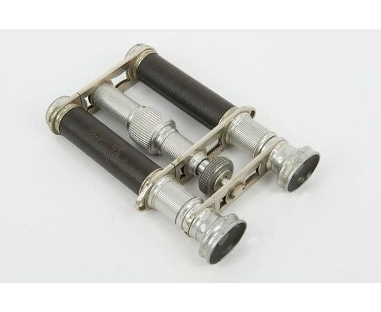 Binoculars in their original case - O/740
