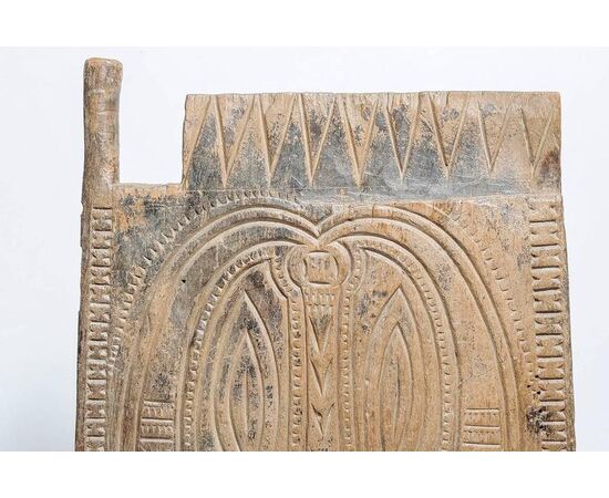 Primitive Door from Borneo: as a modern sculpture - M/251