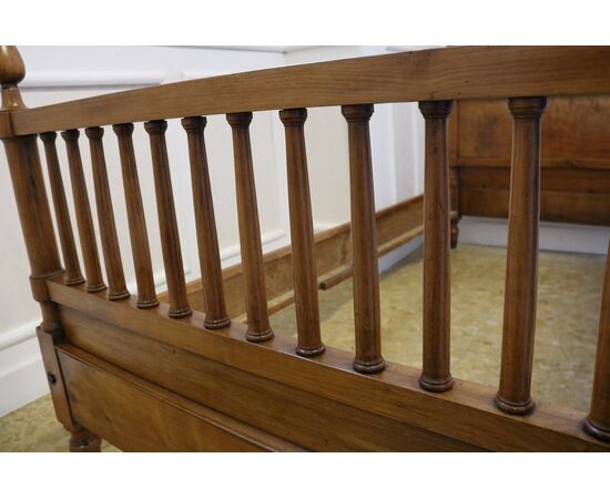 Single bed