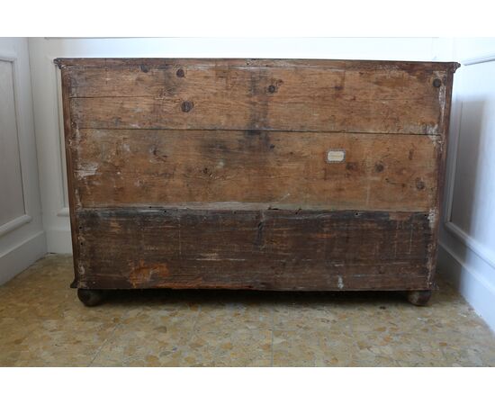 Cassettone intarsiato