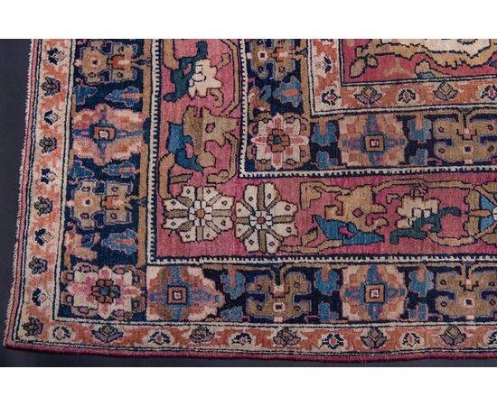 Antique large KIRMAN RAVAR with light background - no. 375
