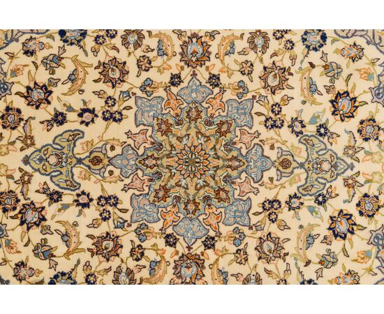 Iranian ISFAHAN carpet with silk warp - n.974