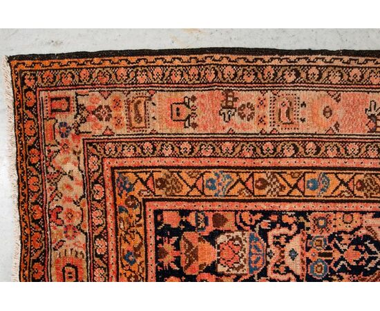 Antique large Persian MALAYER carpet with rare "zellol-soltan" design (727 c.p.)