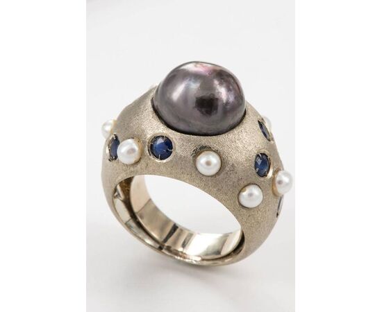 Ring with black pearl, sapphires and pearls - SN/E