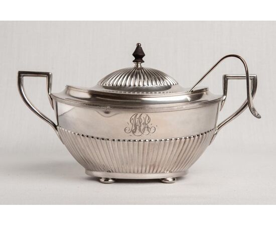 Silver plate soup tureen or vegetable dish - O/3560 and 3564