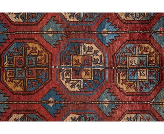 Persian SHIRAZ carpet with Bokara design - no. 958