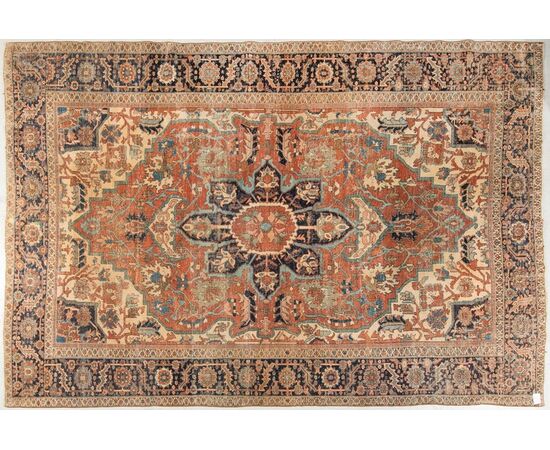 Large antique Heriz SERAPI carpet - (.853)