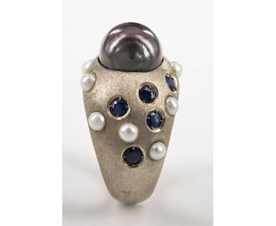 Ring with black pearl, sapphires and pearls - SN/E