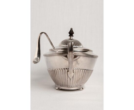 Silver plate soup tureen or vegetable dish - O/3560 and 3564
