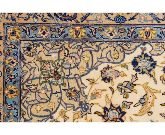 Iranian ISFAHAN carpet with silk warp - n.974