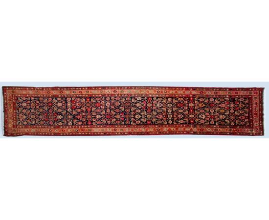 Antique GAREBAGH or KAREBAGH gallery/runner nr. 372