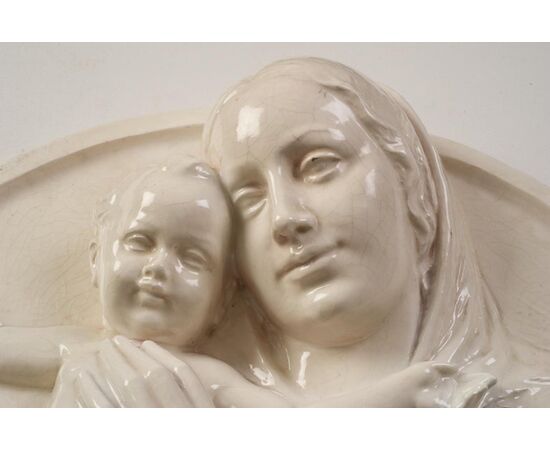 High-relief ceramic Madonna with Child - O/4832