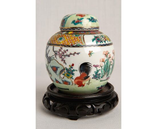 Set di 4 pezzi porcellana Cina - O/8303