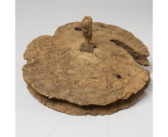 Antique well pulley from the desert - O/6219