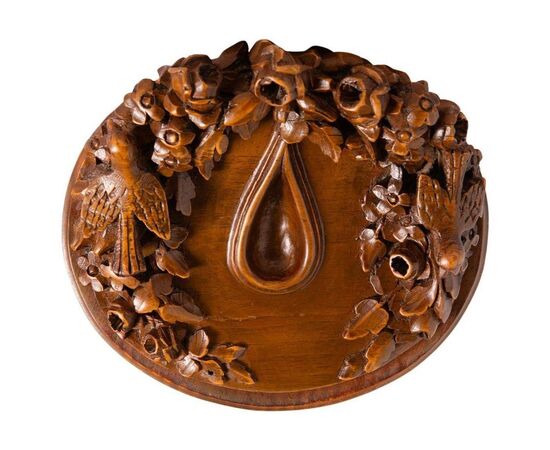 Carved wooden pipe holder - O/6328 -