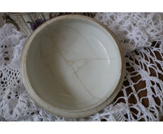 Sugar bowl
