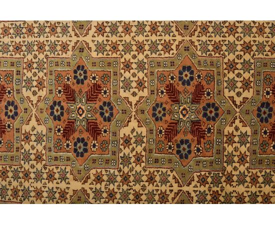 Large Turkish KEISSARY rug - no. 642 -