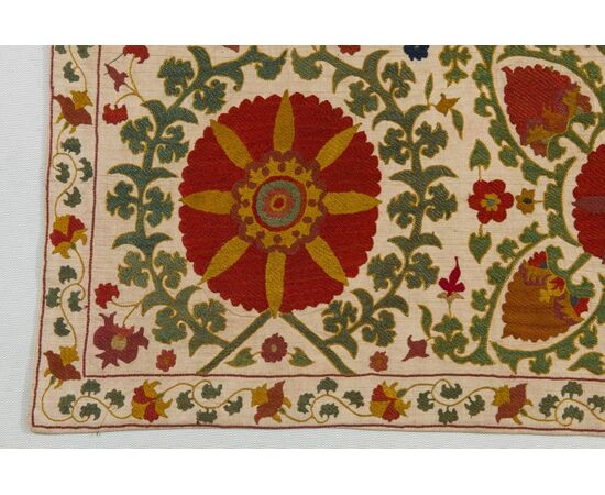 Embroidered Turkoman panel "Susani" - B/2433 -