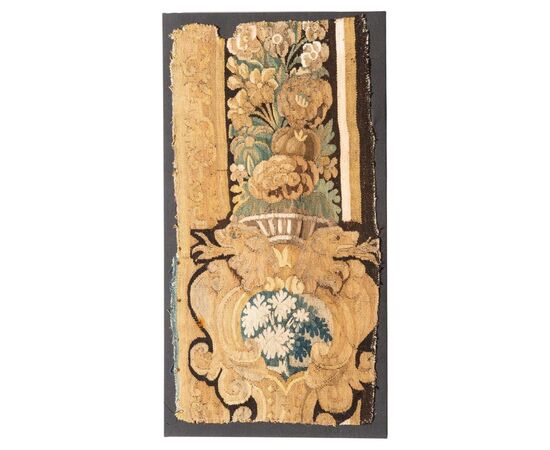 Fragment of an antique Flemish tapestry - B/876 -