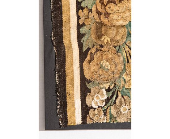 Fragment of an antique Flemish tapestry - B/876 -