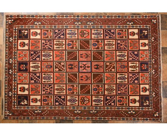 Large Gabbeh carpet from the BAKHTIARY nomads - no. 110 -