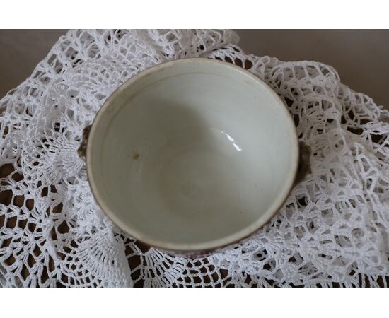 Sugar bowl
